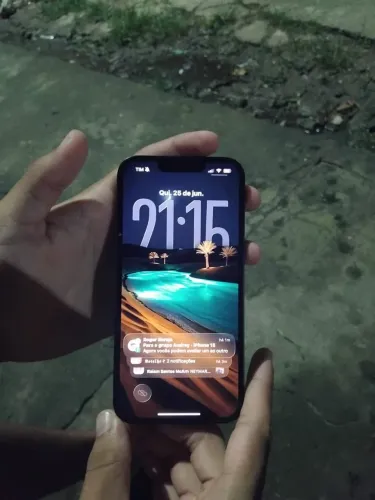 iPhone 16e 