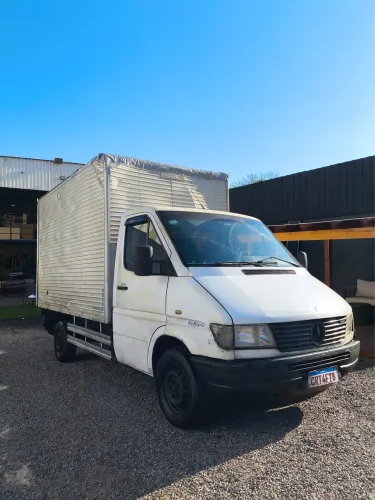 Mercedes-Benz Sprinter 310D 1998 com Baú - Diesel - Trabalhando