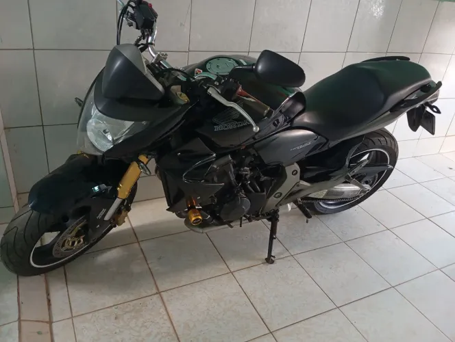 Vendo Hornet 2008 com ABS