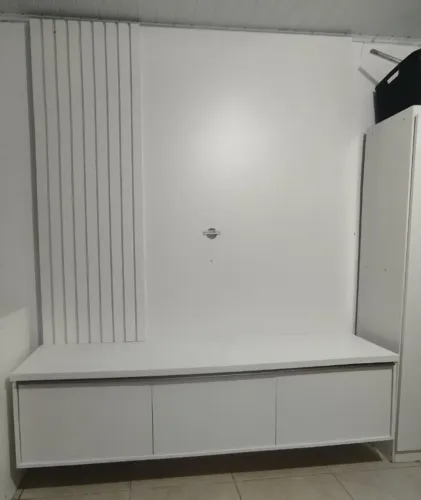 Rack, painel e sofa