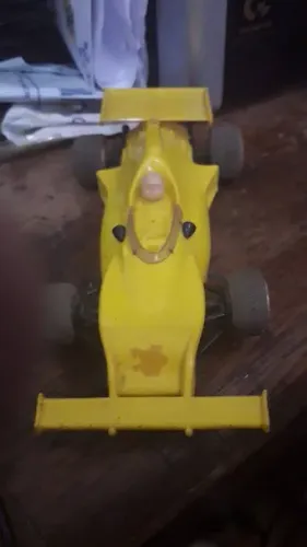 Carrinho de Autorama Estrela C. Amarela