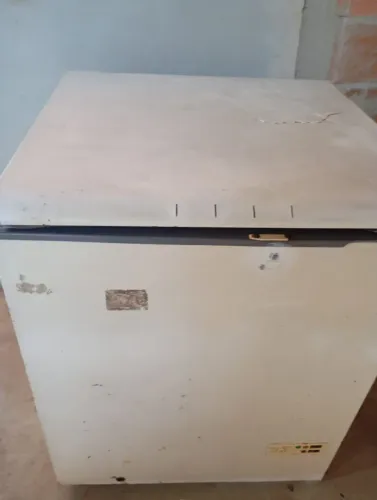 VENDO FREEZER FUNCIONANDO PERFEITAMENTE