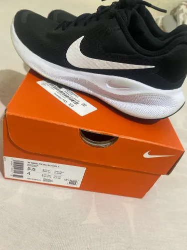Tênis Nike 