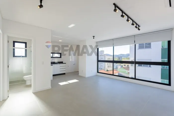 Apartamento à venda com 1 quarto e 55m² por R$ 750.000 na Trindade em Florianópolis (SC)