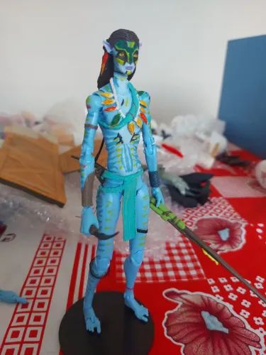 Action Figure Neytiri Avatar McFarlane Toys 18cm (Original) + Base