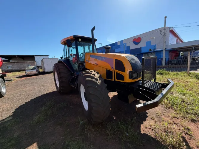 Trator BH 180