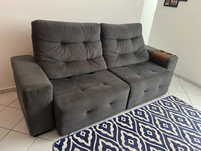 Sofá retrátil e reclinável - 3 lugares
