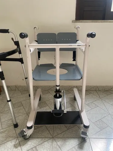 Cadeira de transferência nova!