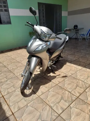 BIZ 110i NOVA 9.800 KM RODADOS