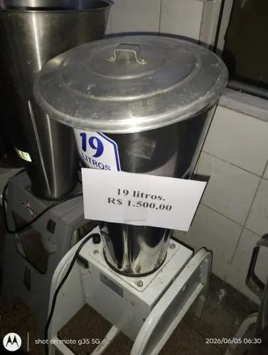 Equipamentos industrial de várias marcas semi novo de 10 19 é 25 litros
