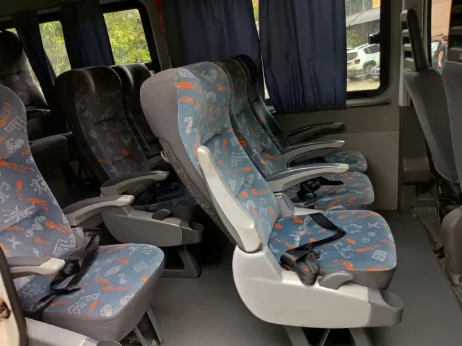 Iveco Daily Minibus Fretamento Curto 45s17 3.0 16V 170cv Diesel Mec. E5 2013