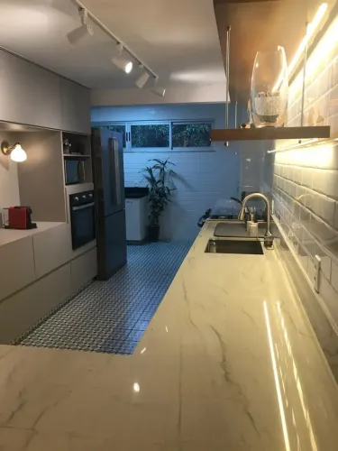 Apartamento para aluguel tem 115 metros quadrados com 2 quartos