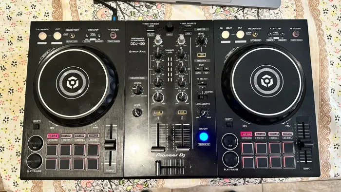 Controladora DJ Pioneer DDJ 400 mesa dj