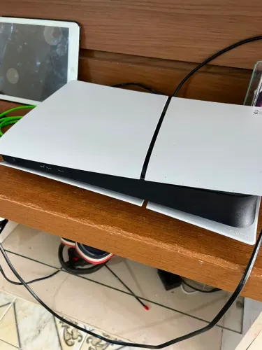 PS5 com dois controles todo bom