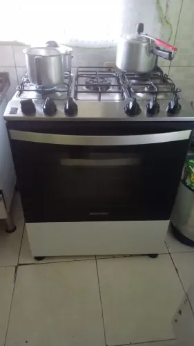 Fogão 5 bocas Brastemp  em ótima CONDIÇÕES 