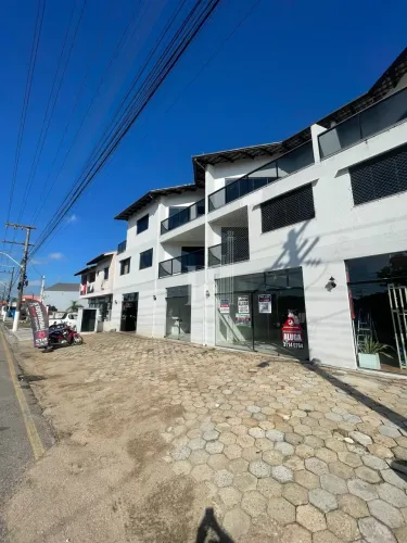 Sala em avenida com grande fluxo de veículos para locação, XV de Novembro, Tijucas, SC