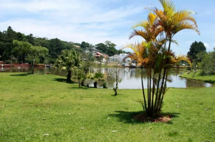 VENDA: TERRENO 511 M² SEM ÁRVORE NO CONDOMÍNIO ARUÃ MOGI DAS CRUZES COM A DOLORES IMÓVEIS