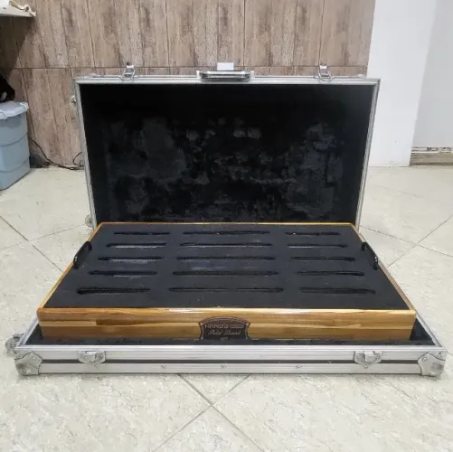 Pedalboard Supreme 70x40 com FlightCase