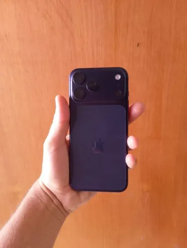 iPhone 17 Pro 256 GB Azul - Impecável