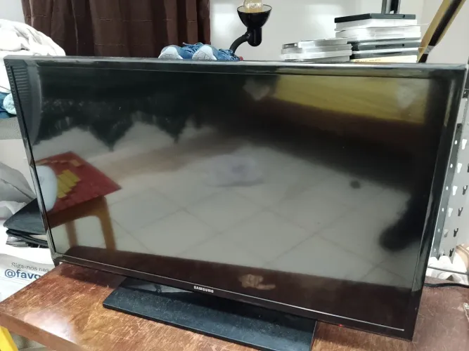 TV Samsung Led 32 polegadas usada modelo UN32FH4003G