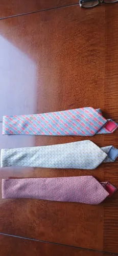 GRAVATAS HERMÈS (Paris 100% seda)