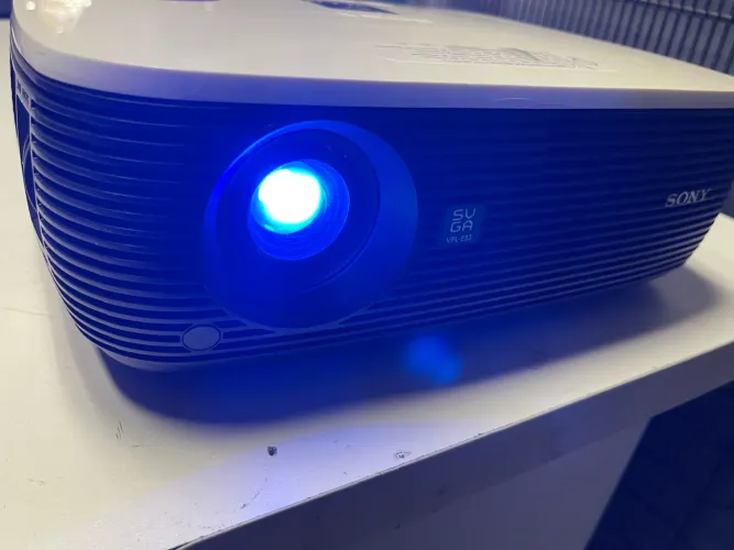 Projetor Sony VPL ES3