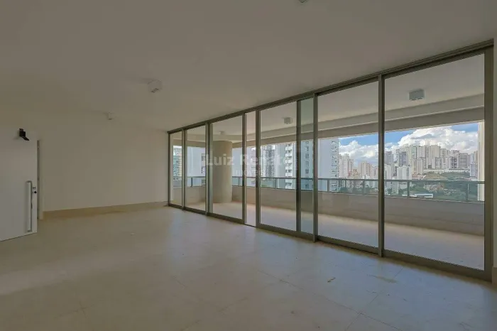 Apartamento com 04 quartos (04 suítes) no Vale do Sereno