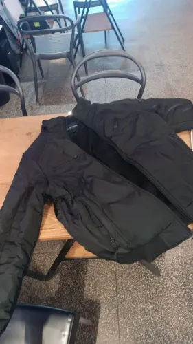 Vendo jaqueta preta tamanho 3xl