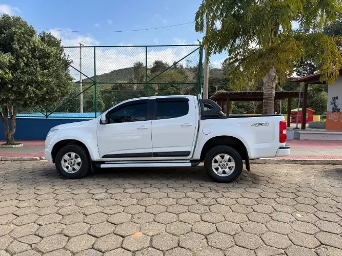 Chevrolet S10 Pick-up LT 2.8 TDI 4X4 CD Diesel AUT 2013