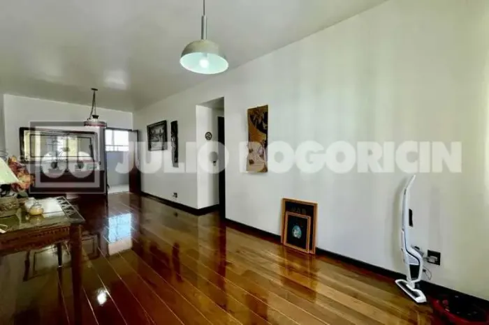 Apartamento : Padrão / Residencial / Copacabana