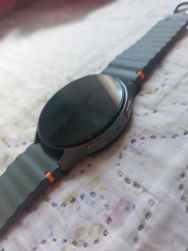 Vendo ou troco por celular ou ar condicionado galaxy watch7 com apenas umas marcas de uso