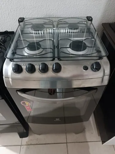 Fogao Eletrolux 4 bocas elétrico muito bem conservado!