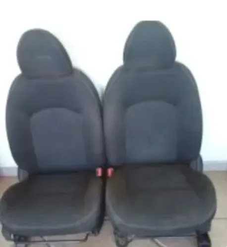 Vendo bancos Nissan Match