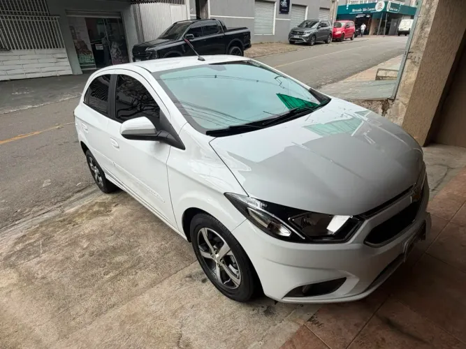 Chevrolet Onix Hatch LTZ 1.4 8V Flex Aut. 4P 2018