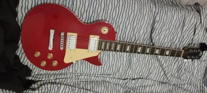 Guitarra caixa 3 pedais mais cabos 