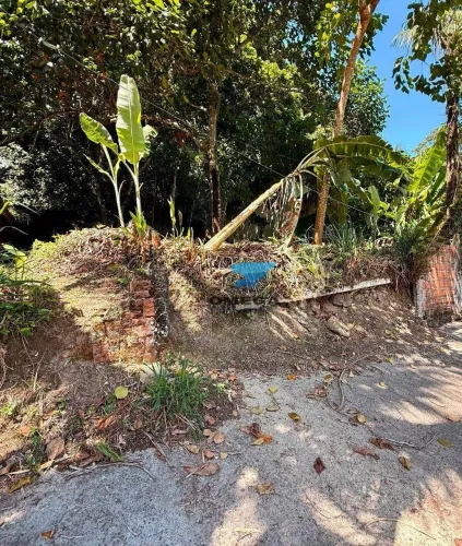 Terreno á venda em condomínio fechado (Jardim Albamar) no Guarujá I Omega Imoveis