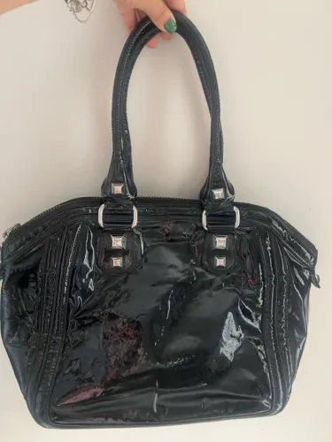Bolsa Vitor Hugo verniz preta original