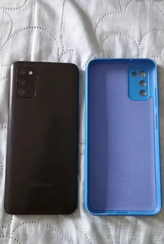Vende-se celular novo 