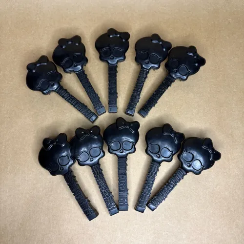 Kit com 10 pentes pretos de Monster High