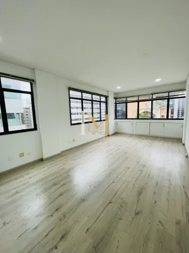 SALA COMERCIAL PARA LOCAÇÃO 50M² - CENTRO CIVICO - CURITIBA - PR