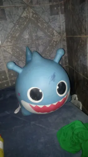 Pula pula tubarão de 30 reais