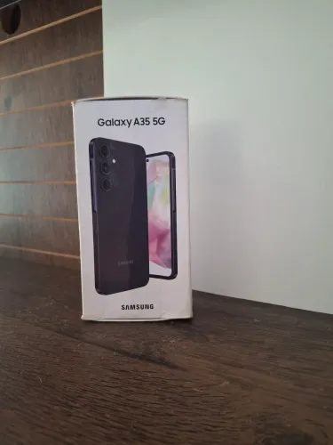 Vendo samsung A35 5G completo. Aceito oferta.