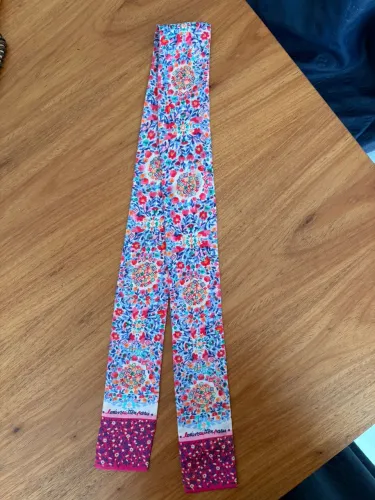 Lenço, bandeou Luís Vuitton