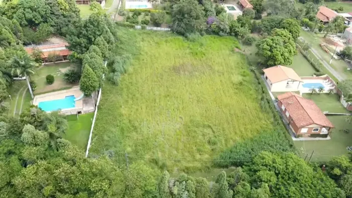 terreno de chácara a venda em condominio- 1625 m²