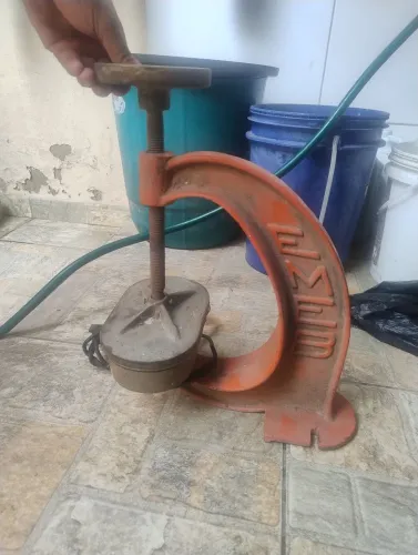 Máquina de Vulcanizar para oficina e borracharia R$ 300,00 Sem Uso.