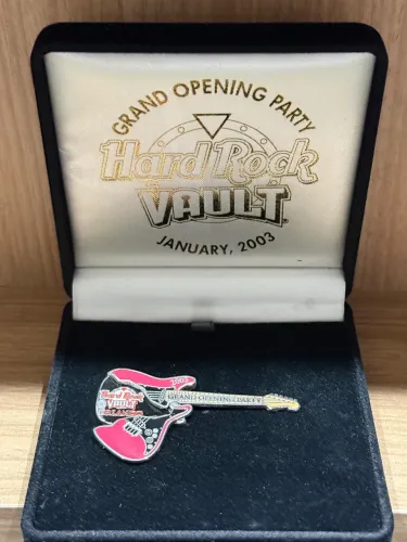 Pin / Botton - Hard Rock Cafe - Importado