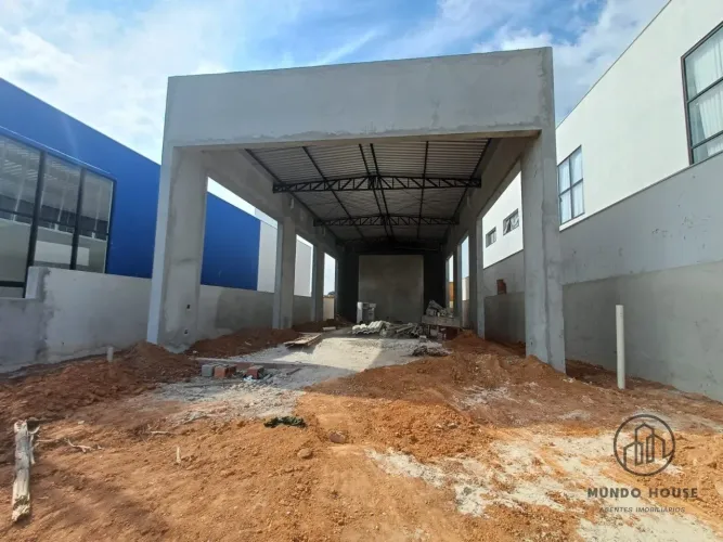 Imóvel Comercial em Alphaville 1 - Alta Visibilidade e Localização Premium