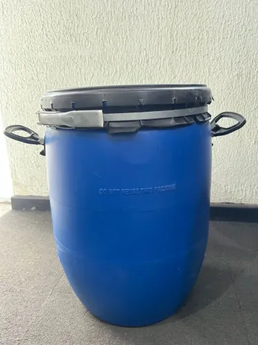  VENDO GALÕES/BOMBONAS PLÁSTICAS DE 50 LITROS