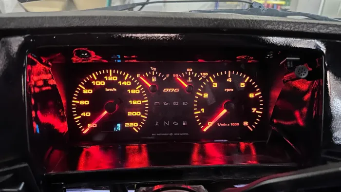 Painel ODG Gol Quadrado G1 | Shift Light | 220 km/h | 8.000 RPM | 7 Cores