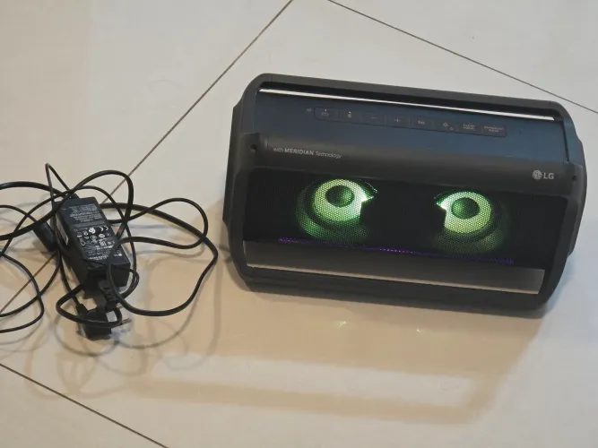 [SÓ VENDA] Caixa de som LG XBOOM GO PK7 40W IMPECÁVEL 